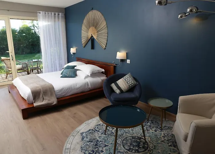 La Transparence Hotel *