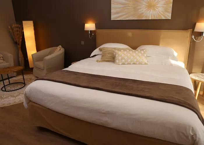 La Transparence Hotel *